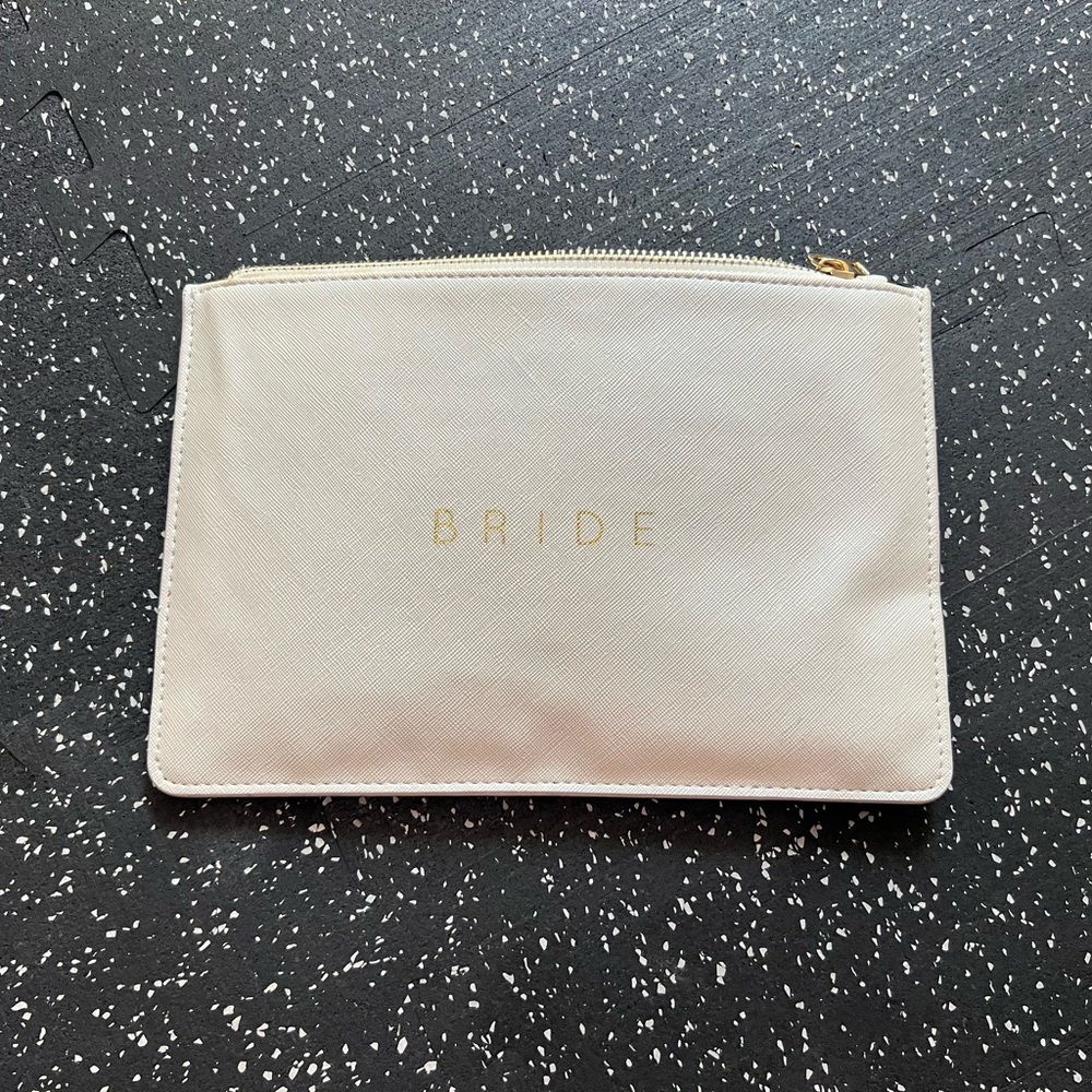 Bridal‎ Clutch